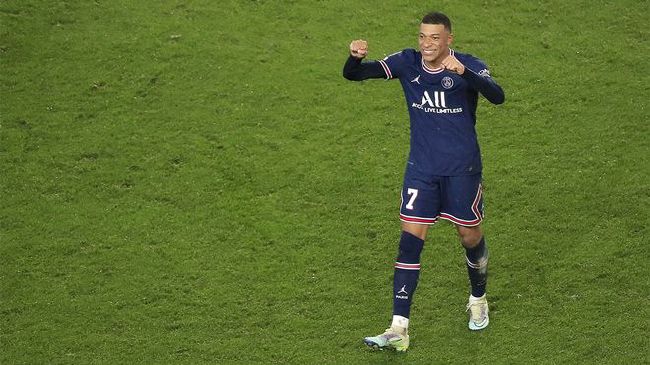 阿莱克斯-加西亚26岁，和赫罗纳合同将在2026年到期，本赛季西甲出场18次，贡献3球4助。